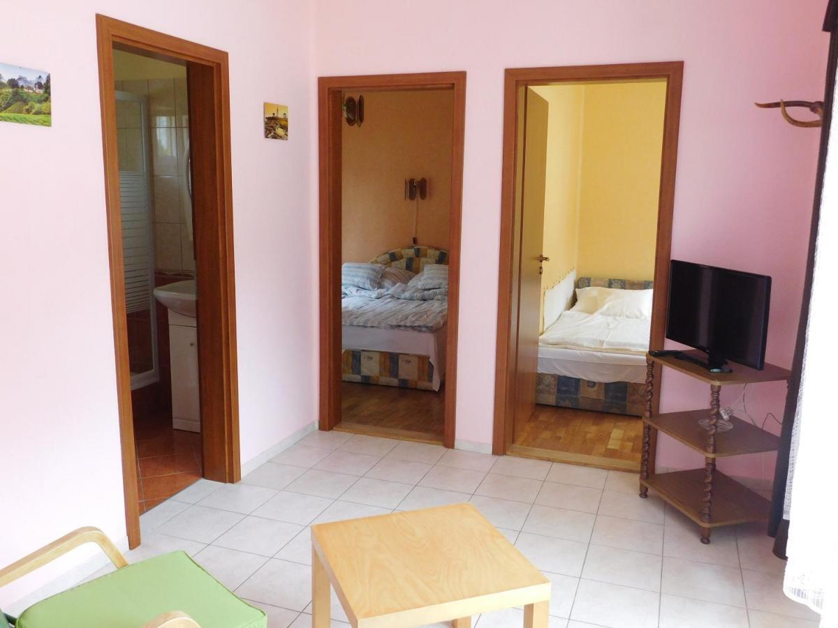 Ferienwohnung Balatonpart-Lak Balatonfenyves Exterior foto